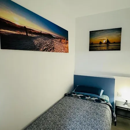 Apartment 4'min To And Tren 15 Min To Plaza Catalunya By Tren