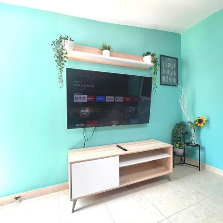 4'min To And Tren 15 Min To Plaza Catalunya By Tren Apartment